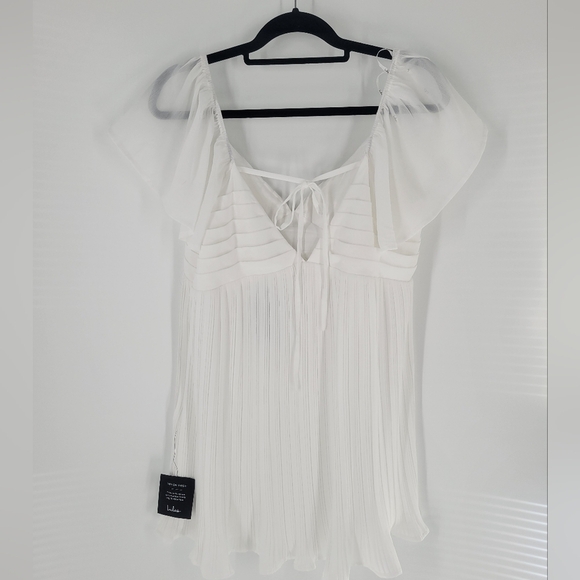 Lulus Amalfi Coast White Pleated Flutter Sleeve Mini Dress Large New - Picture 3 of 4